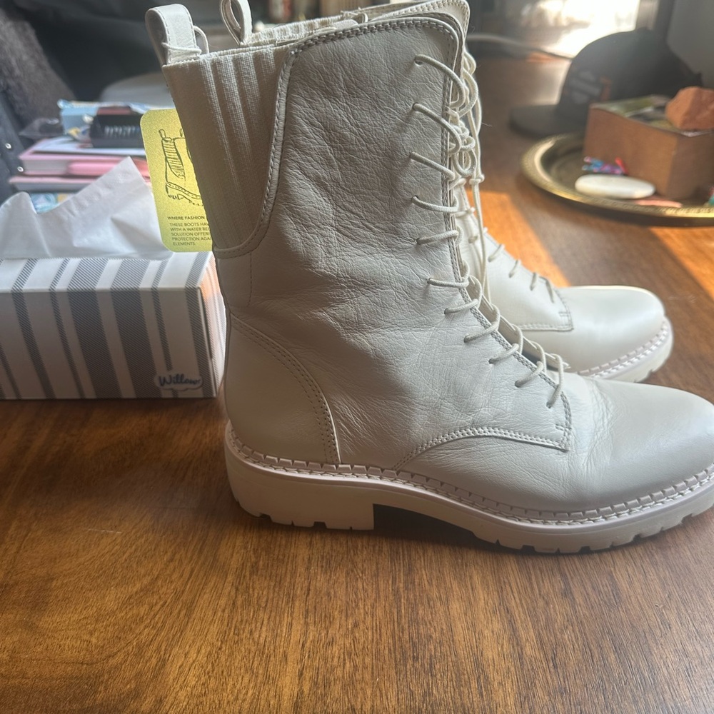 Sam Edelman Women's Cream Lace-Up Boots